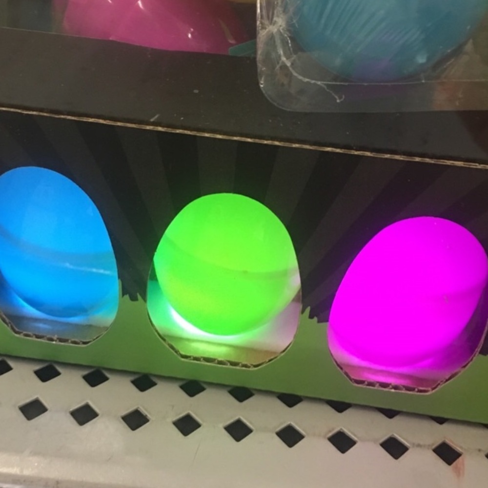 LED Iridescent Easter Egg LIGHT UP (12) SHIPS FREE - Picture 3 of 7